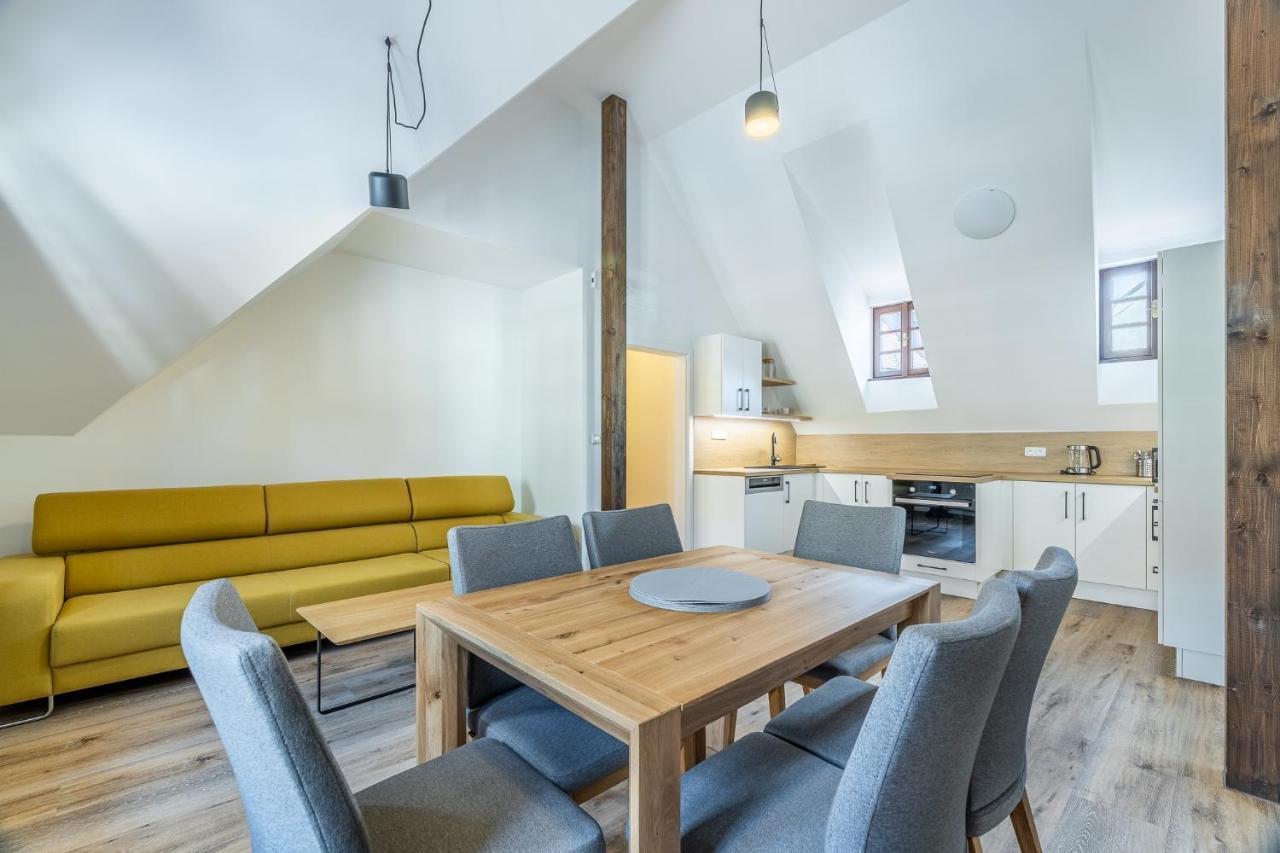 Český Krumlov Residence Wurmfeld - Rodinny Apartman S 3 Loznicemi מראה חיצוני תמונה